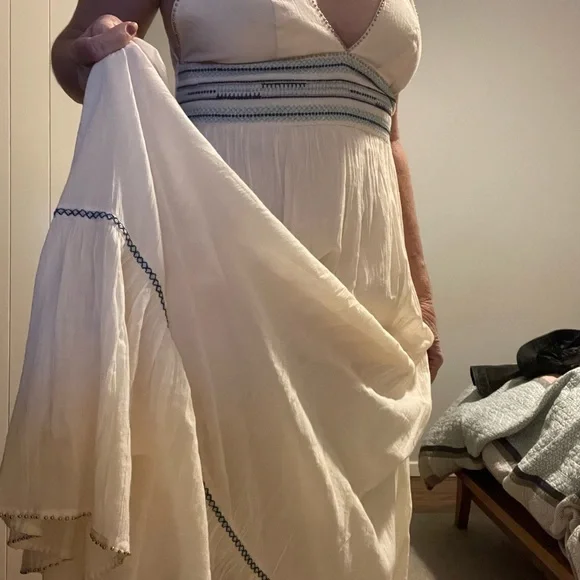 Another Tigerlily classic. Size 12. As new. - Picture 3 of 8